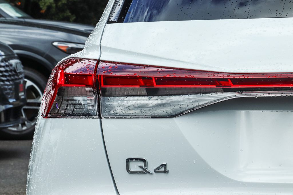 Thumbnail: 2023 Audi Q4 e-tron - 20