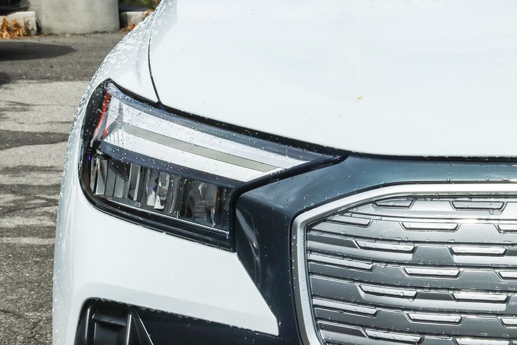 Thumbnail: 2023 Audi Q4 e-tron - 21