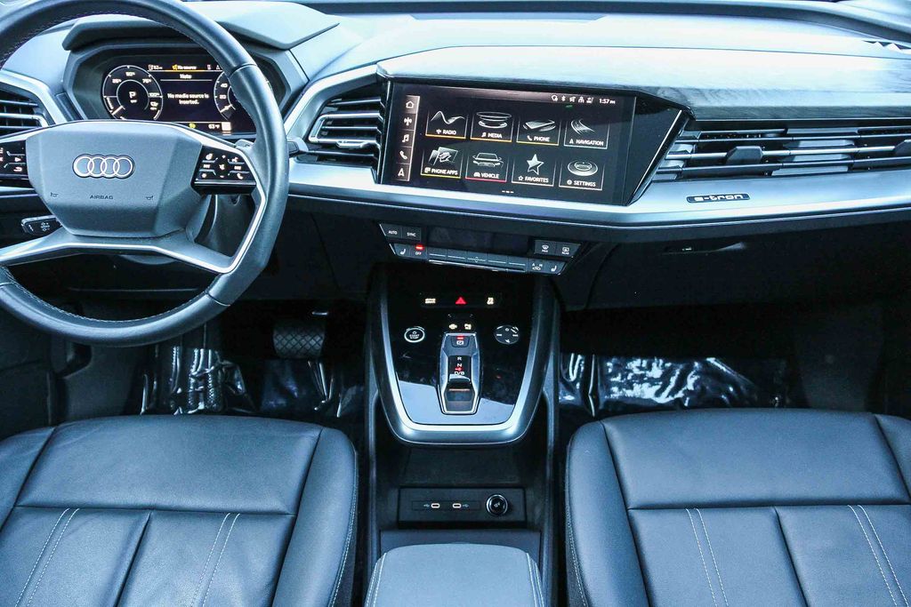 Thumbnail: 2023 Audi Q4 e-tron - 2