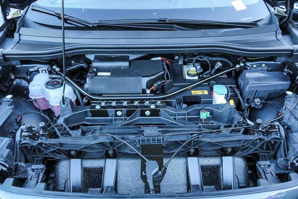 Thumbnail: 2023 Audi Q4 e-tron - 7