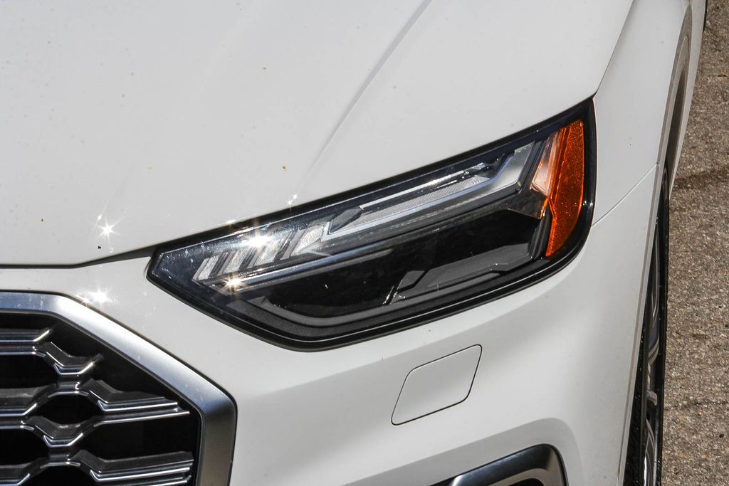 Thumbnail: 2023 Audi SQ5 - 19