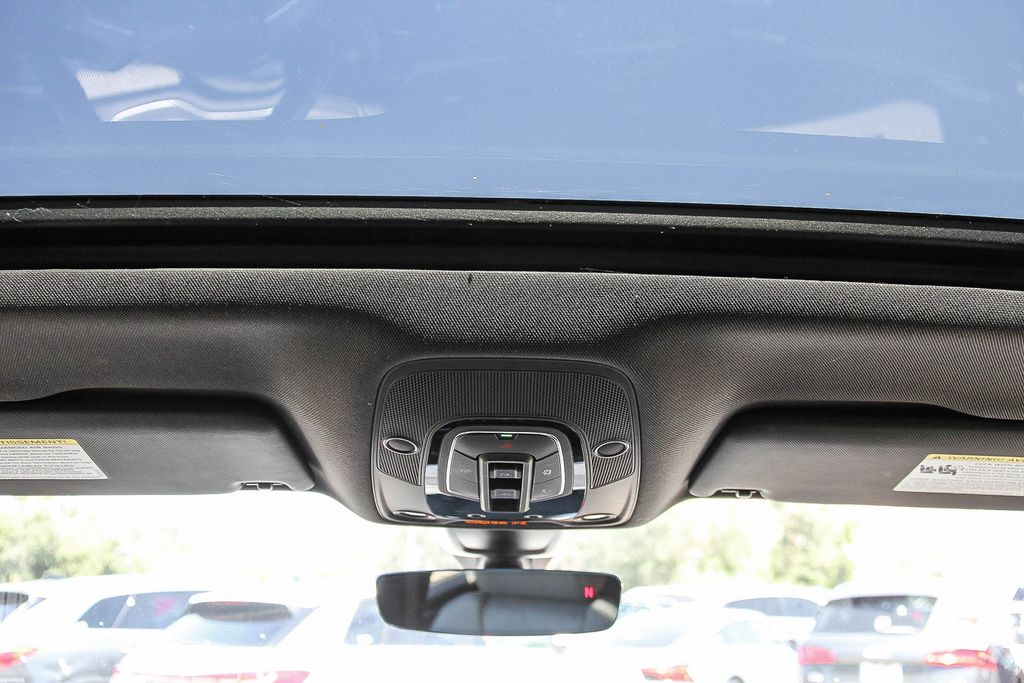 Thumbnail: 2023 Audi SQ5 - 23