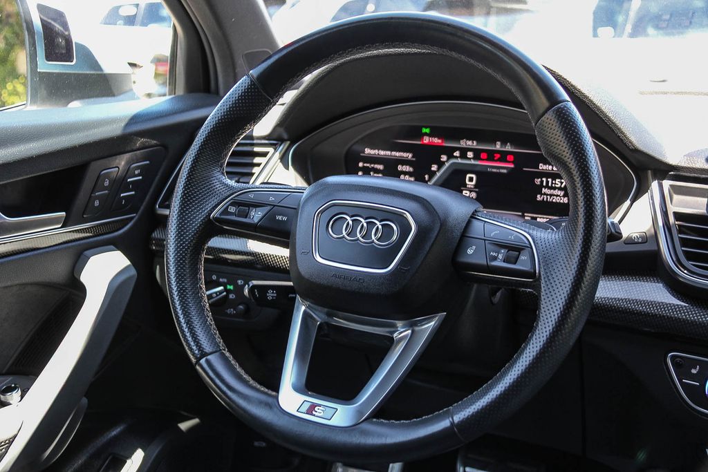 Thumbnail: 2023 Audi SQ5 - 8