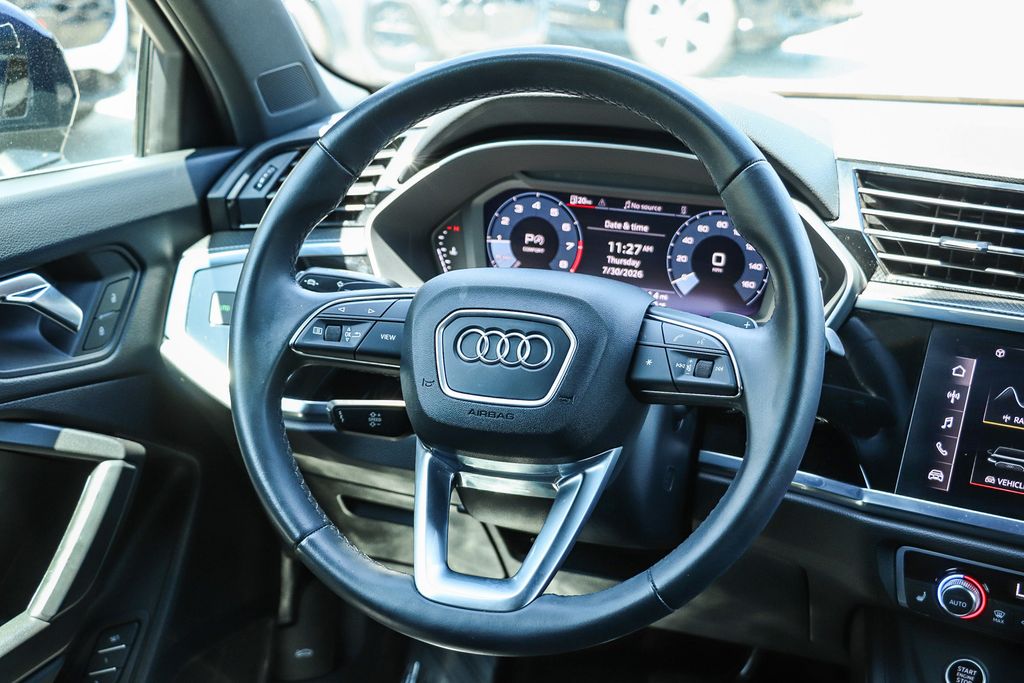 Thumbnail: 2023 Audi Q3 - 12