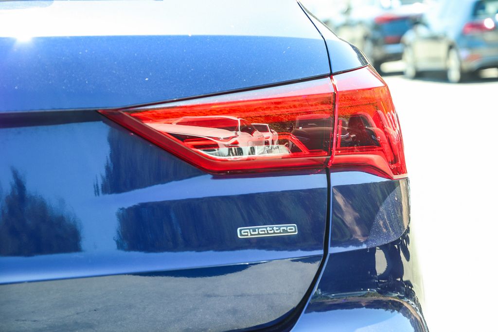 Thumbnail: 2023 Audi Q3 - 21