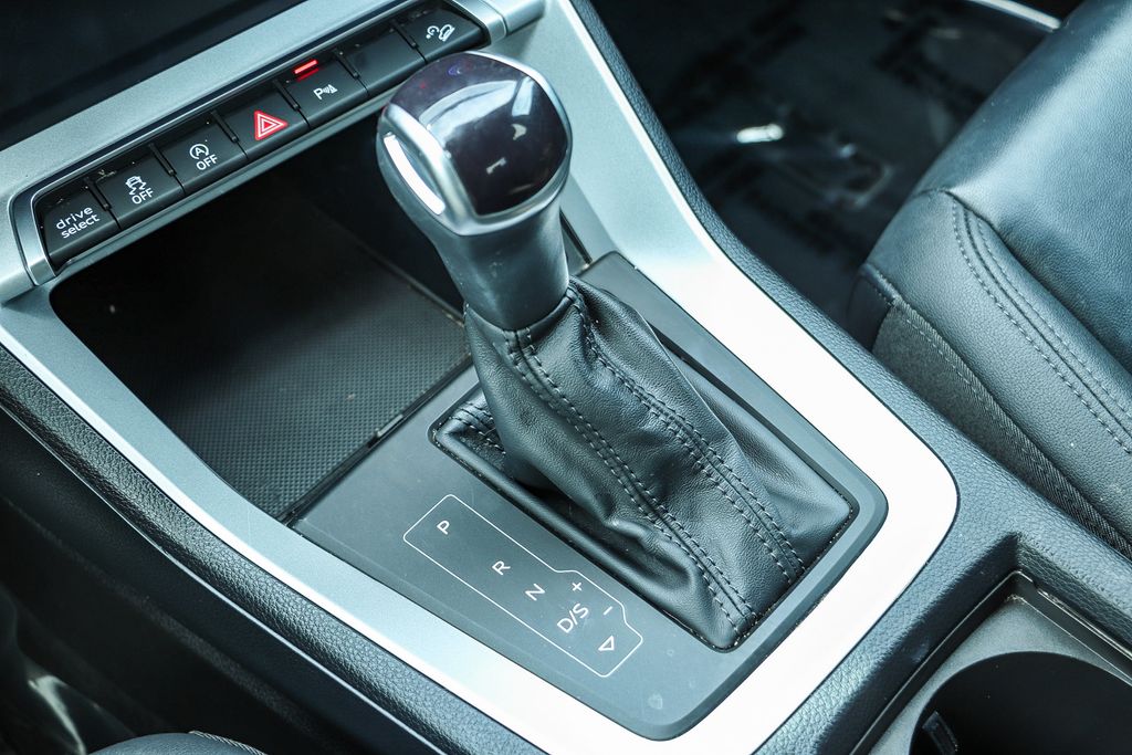 Thumbnail: 2023 Audi Q3 - 14