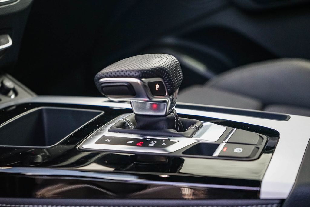 Thumbnail: 2023 Audi Q5 - 15