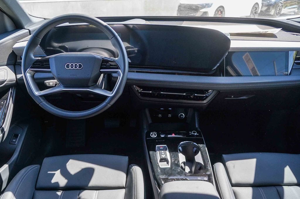 Thumbnail: 2027 Audi Q6 e-tron - 2