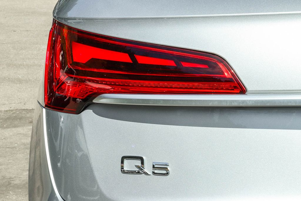 Thumbnail: 2023 Audi Q5 - 20