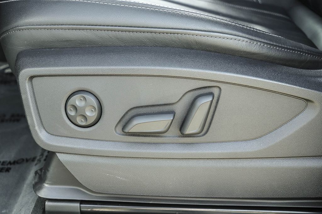 Thumbnail: 2023 Audi Q5 - 23