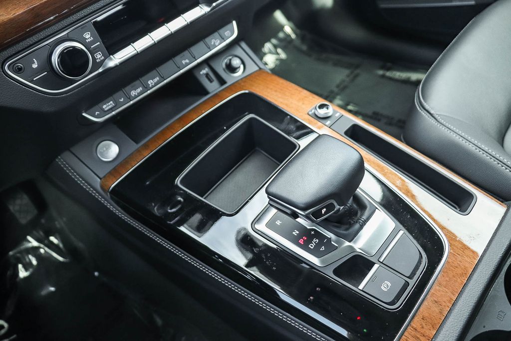 Thumbnail: 2023 Audi Q5 - 14