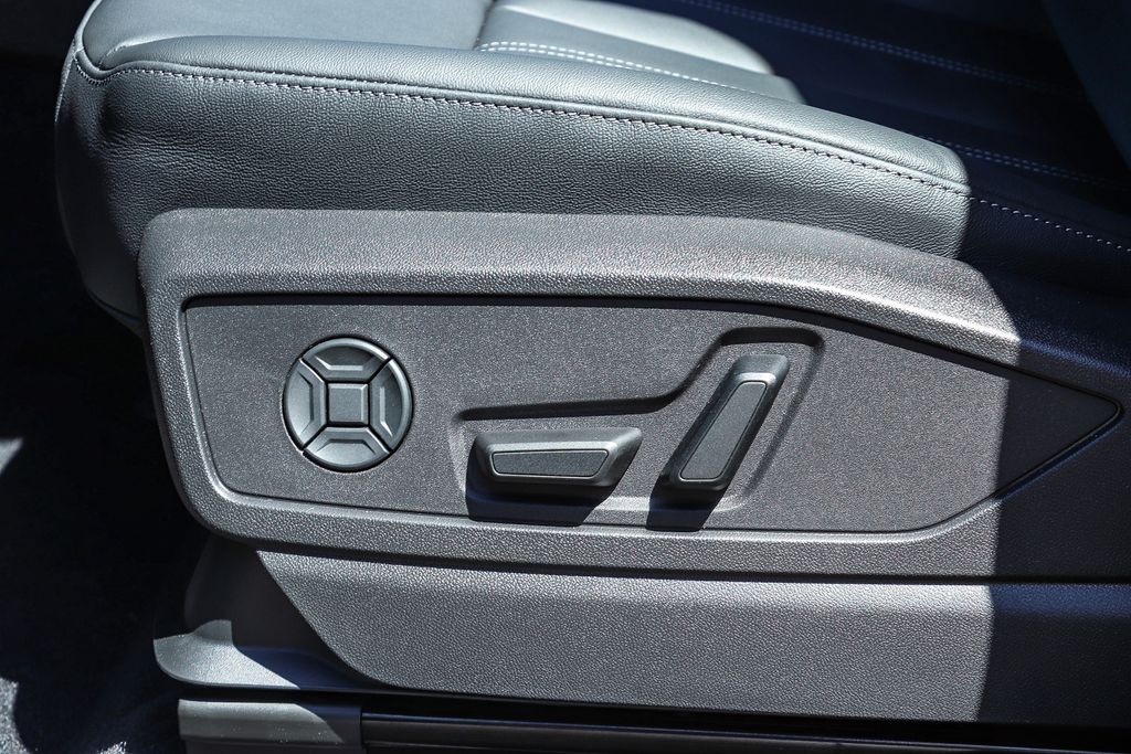 Thumbnail: 2026 Audi Q5 - 24