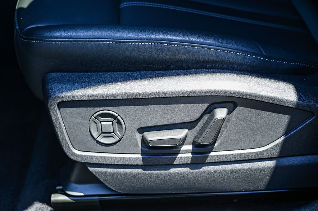 Thumbnail: 2025 Audi Q5 - 23