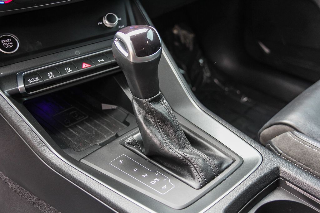 Thumbnail: 2023 Audi Q3 - 24
