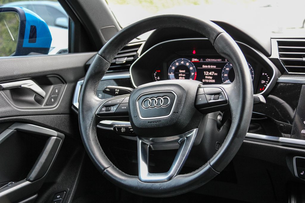 Thumbnail: 2023 Audi Q3 - 8