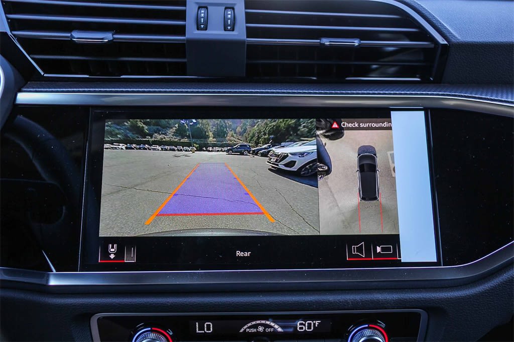 Thumbnail: 2025 Audi Q3 - 12