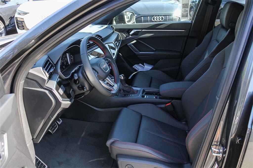 Thumbnail: 2025 Audi Q3 - 10