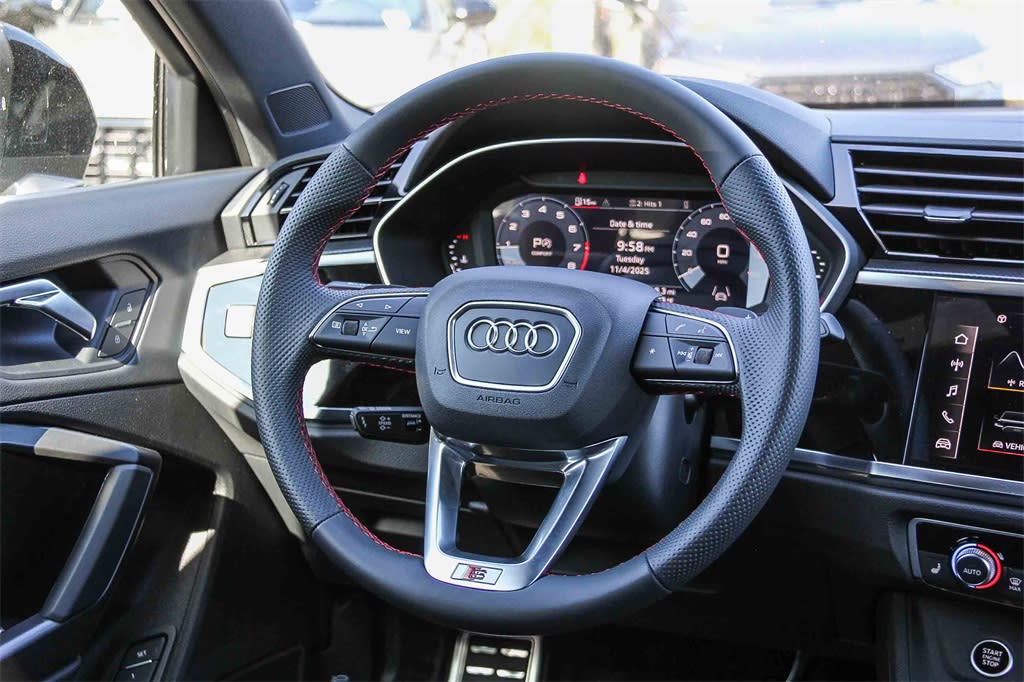 Thumbnail: 2025 Audi Q3 - 8