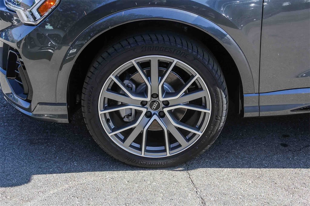 Thumbnail: 2025 Audi Q3 - 6