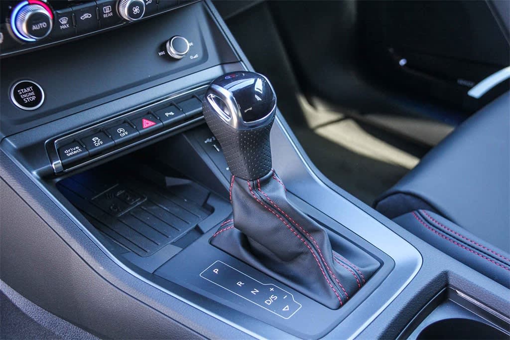 Thumbnail: 2025 Audi Q3 - 25