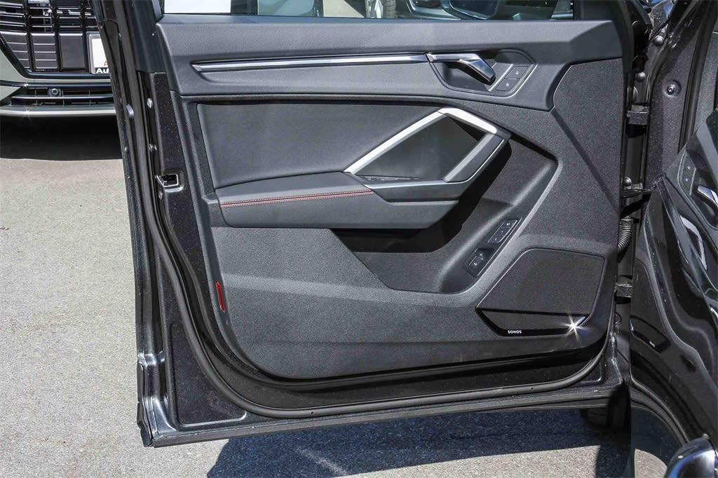 Thumbnail: 2025 Audi Q3 - 27