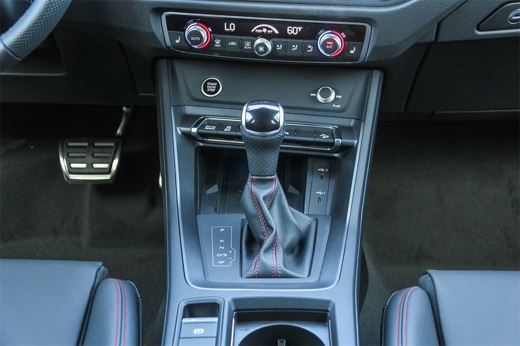 Thumbnail: 2025 Audi Q3 - 13