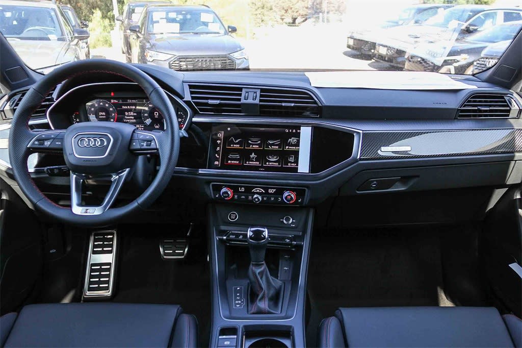 Thumbnail: 2025 Audi Q3 - 2