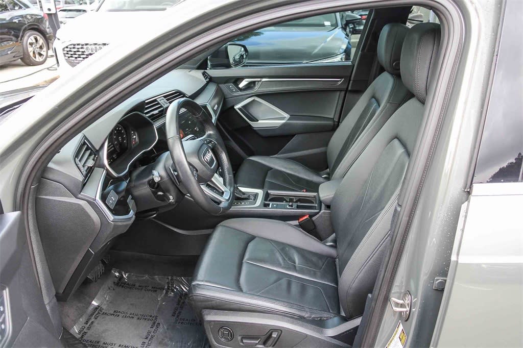 Thumbnail: 2022 Audi Q3 - 10