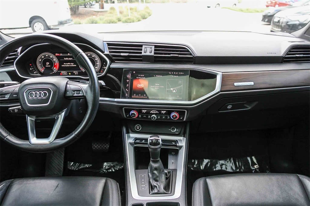 Thumbnail: 2022 Audi Q3 - 2