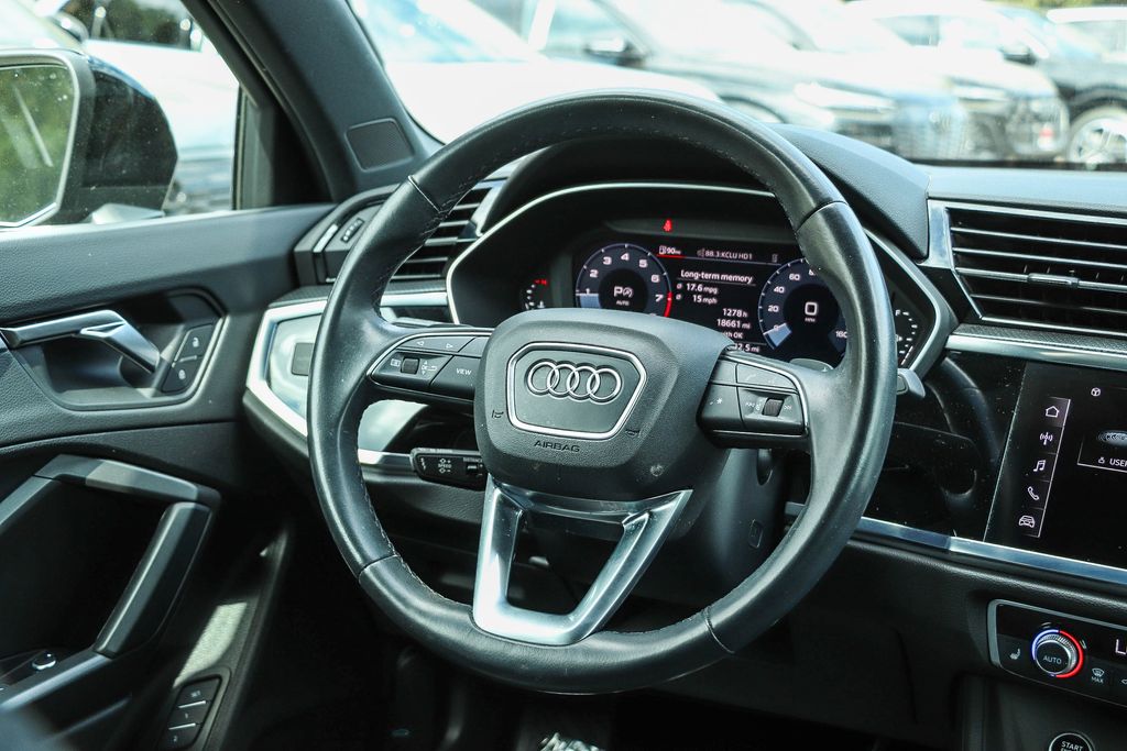 Thumbnail: 2023 Audi Q3 - 12