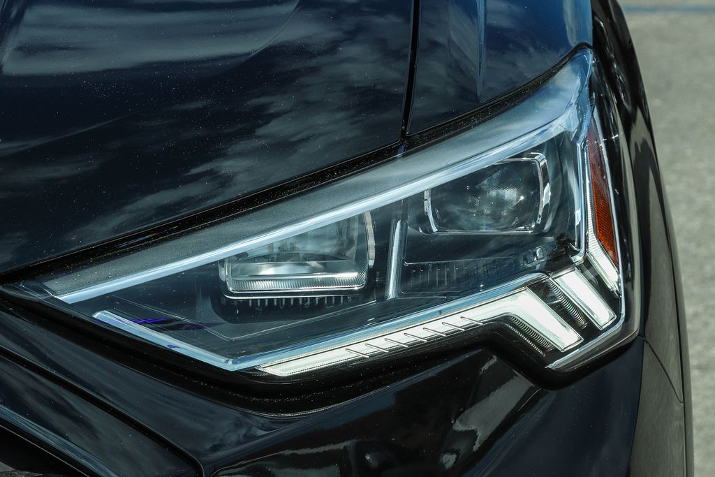 Thumbnail: 2023 Audi Q3 - 20