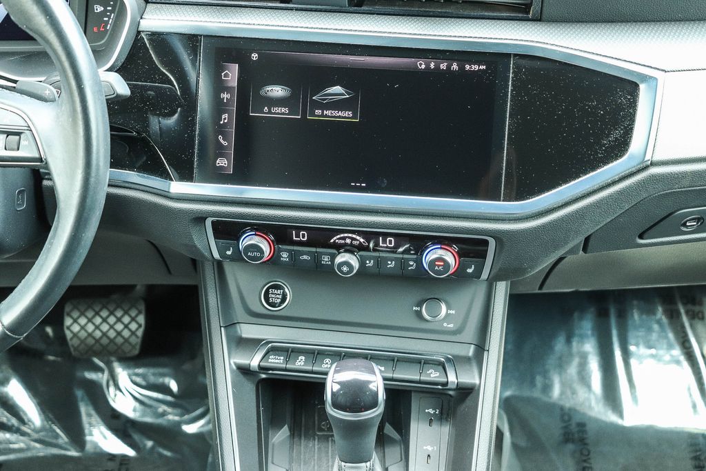 Thumbnail: 2023 Audi Q3 - 13