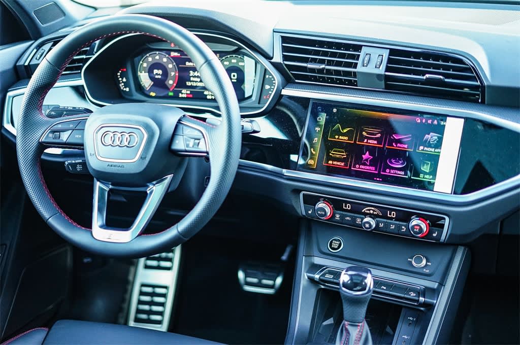 Thumbnail: 2025 Audi Q3 - 2