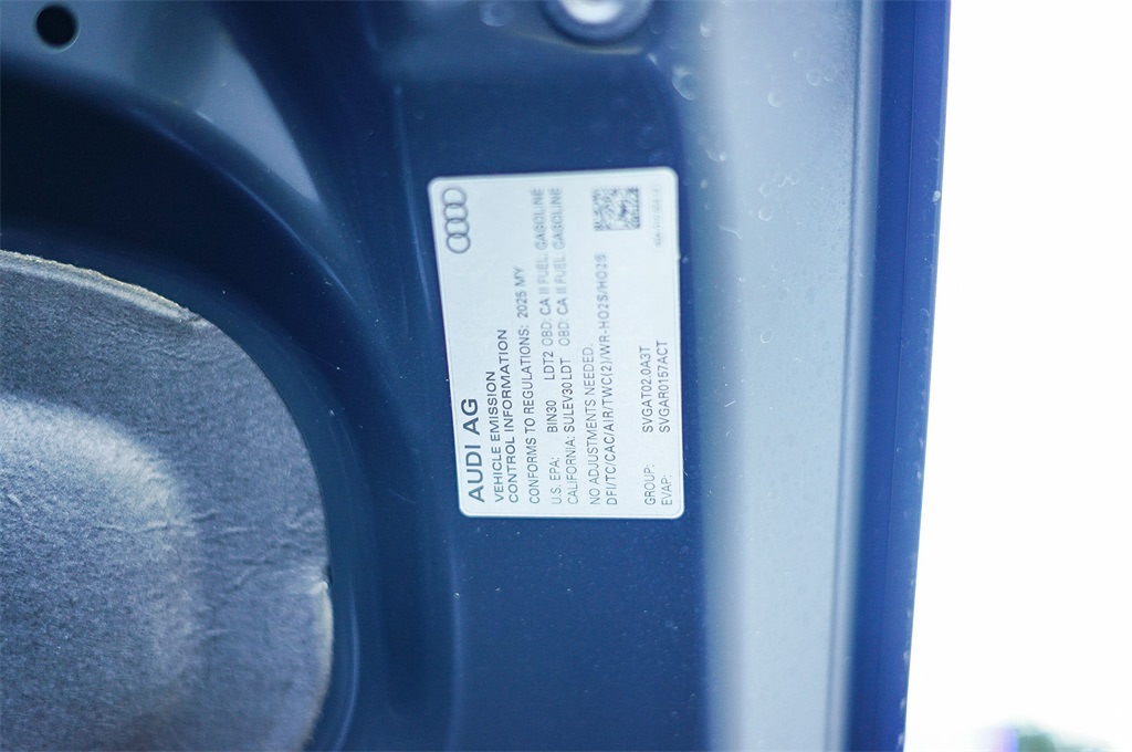 Thumbnail: 2025 Audi Q3 - 16