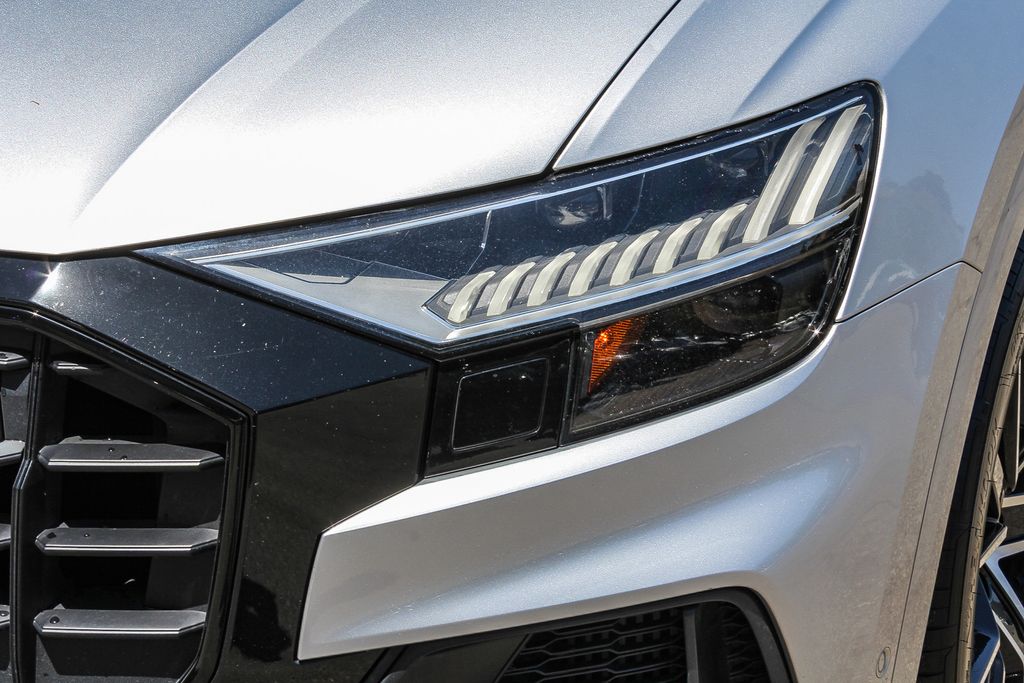 Thumbnail: 2021 Audi Q8 - 19
