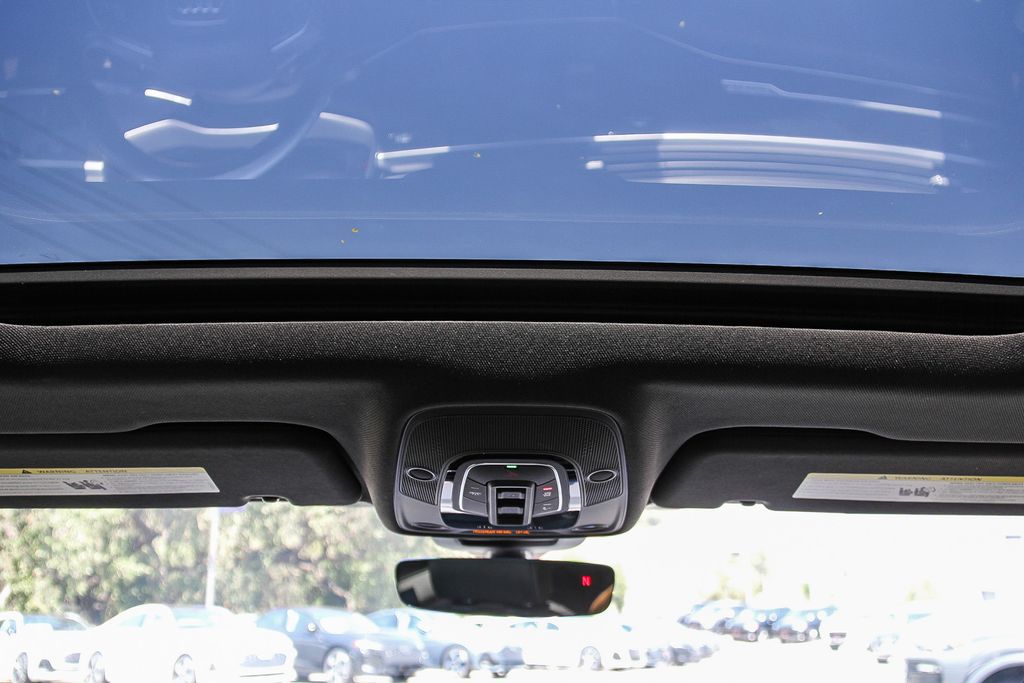 Thumbnail: 2021 Audi Q8 - 22