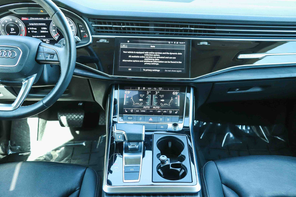 Thumbnail: 2023 Audi Q8 - 8