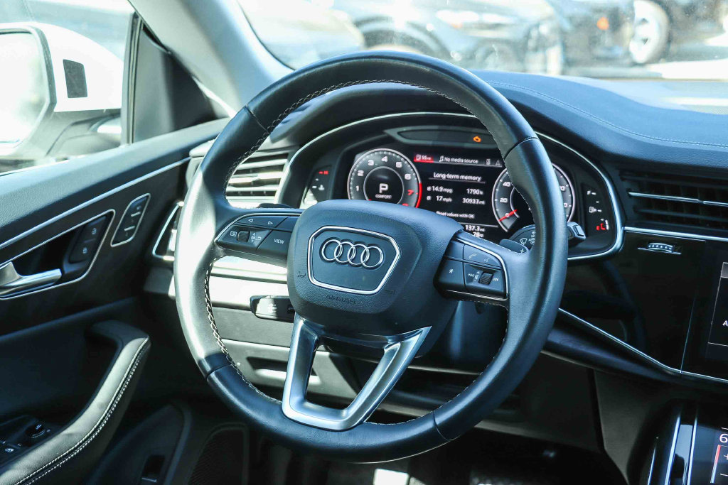 Thumbnail: 2023 Audi Q8 - 12