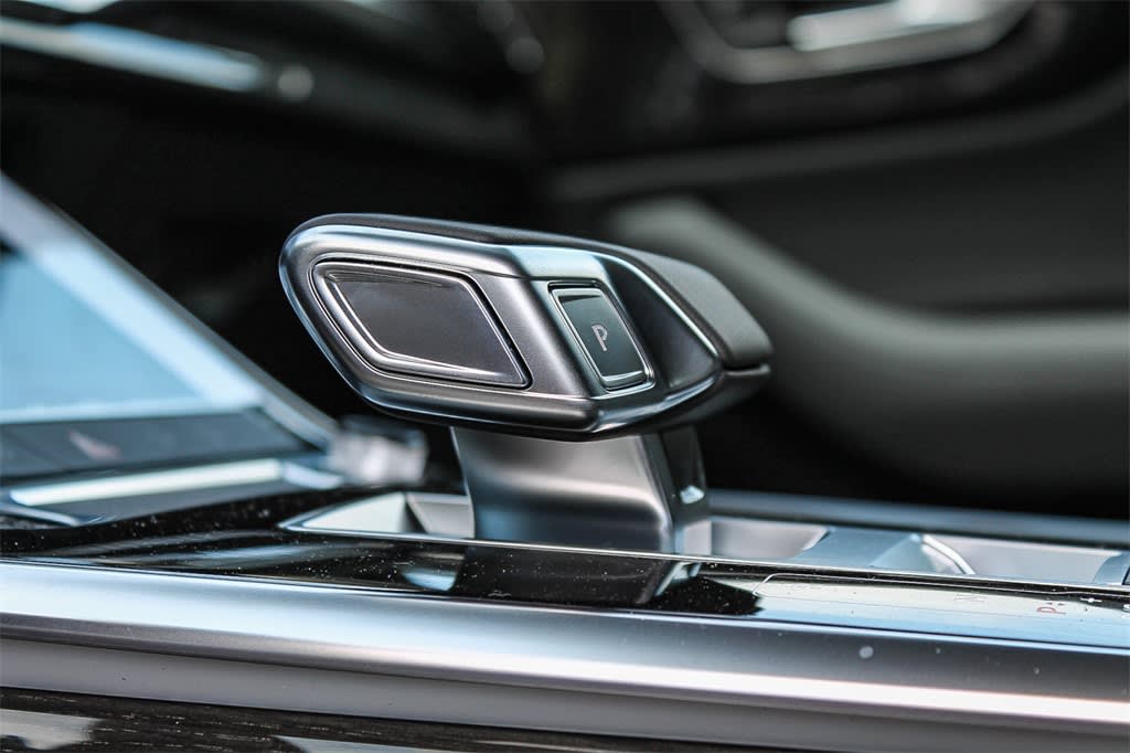 Thumbnail: 2025 Audi Q8 - 27