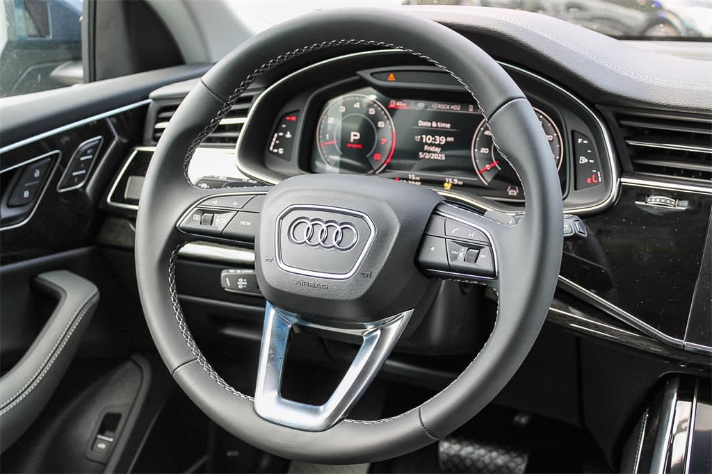 Thumbnail: 2025 Audi Q8 - 8