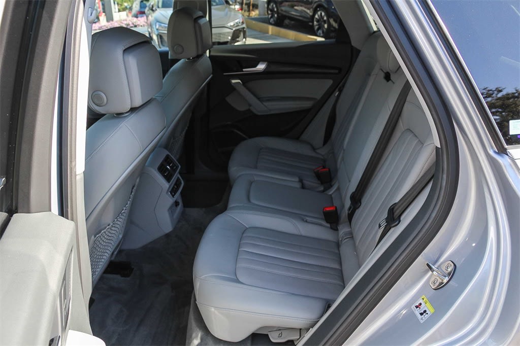 Thumbnail: 2020 Audi Q5 - 11