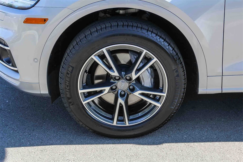 Thumbnail: 2020 Audi Q5 - 6