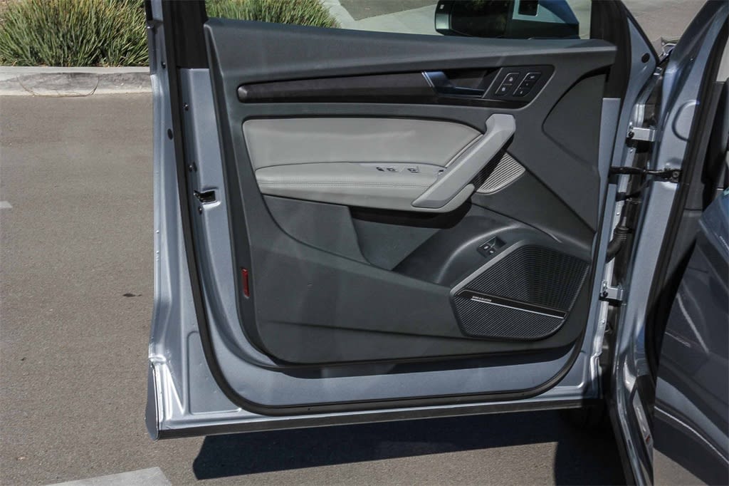 Thumbnail: 2020 Audi Q5 - 24