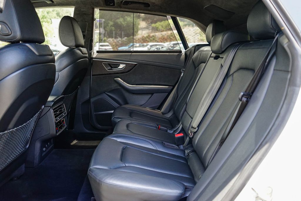Thumbnail: 2021 Audi Q8 - 11
