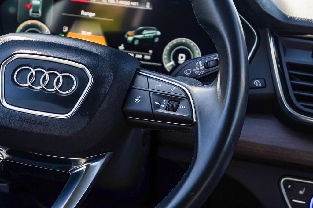 Thumbnail: 2023 Audi Q5 - 25