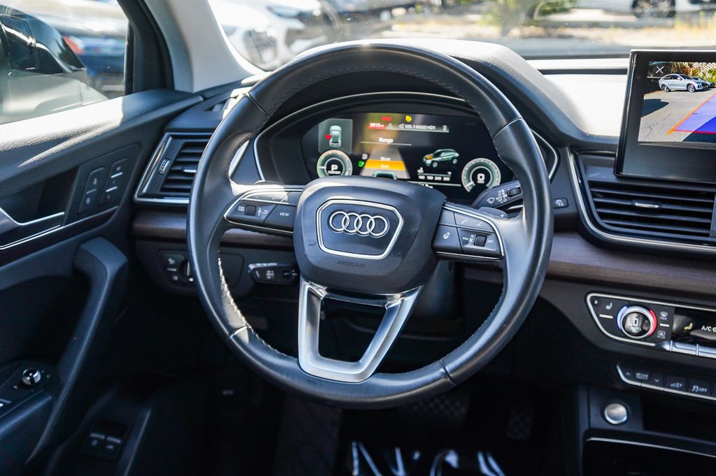 Thumbnail: 2023 Audi Q5 - 8