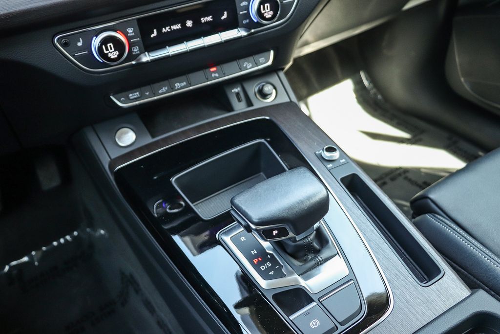 Thumbnail: 2023 Audi Q5 - 13