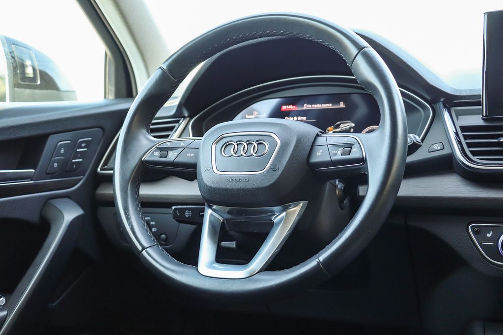 Thumbnail: 2023 Audi Q5 - 11