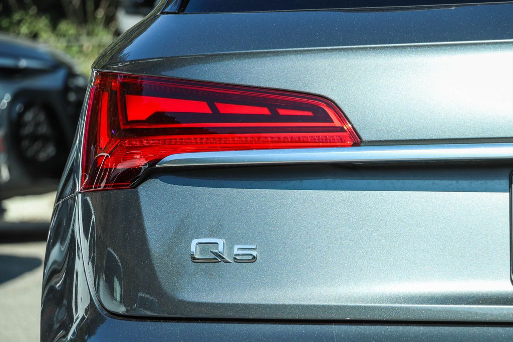 Thumbnail: 2023 Audi Q5 - 22