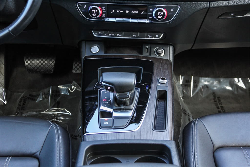 Thumbnail: 2023 Audi Q5 - 12